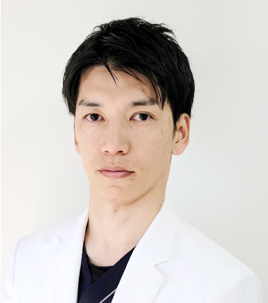 博多院 院長 衣川 慧 写真