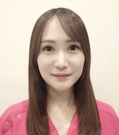 医師 角 美帆 写真