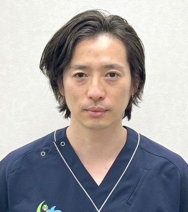 医師 竹治 幸大 写真